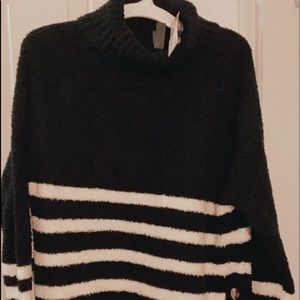 Francesca’s new with tag sweater